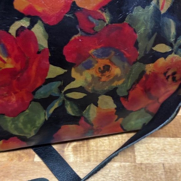Patricia Nash Red and Black Floral Shoulder purse 12x9 absolutely stunning bag - Picture 14 of 16